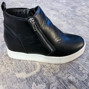 Soda Black Wedge Sneaker Booties — Size 7
